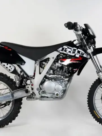 AJP PR3 125 2010