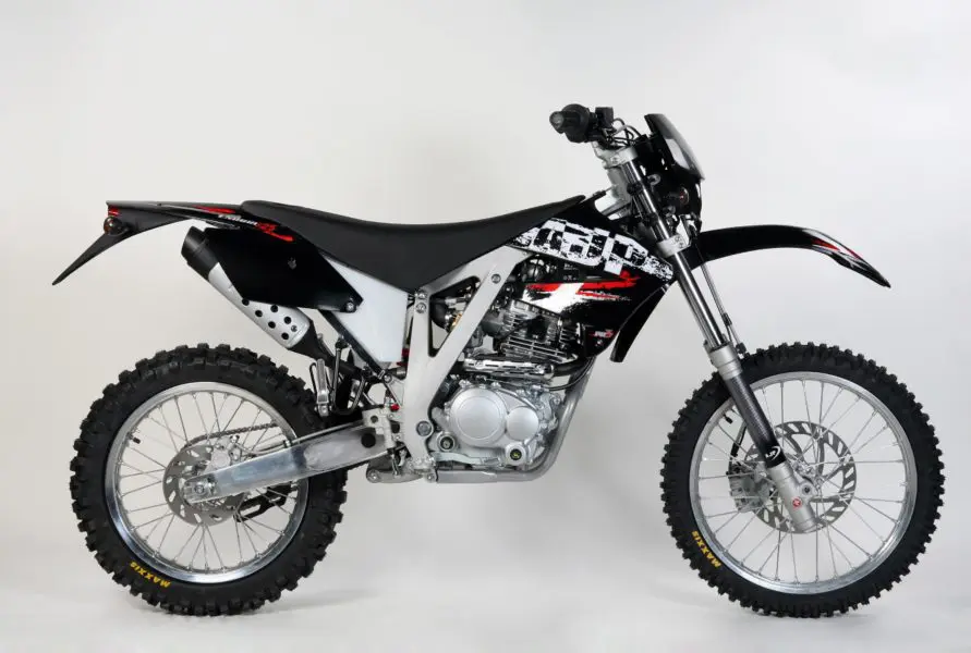 AJP PR3 125 2010