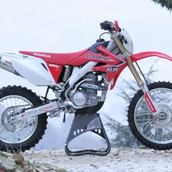HM CRE F300 XB 2011