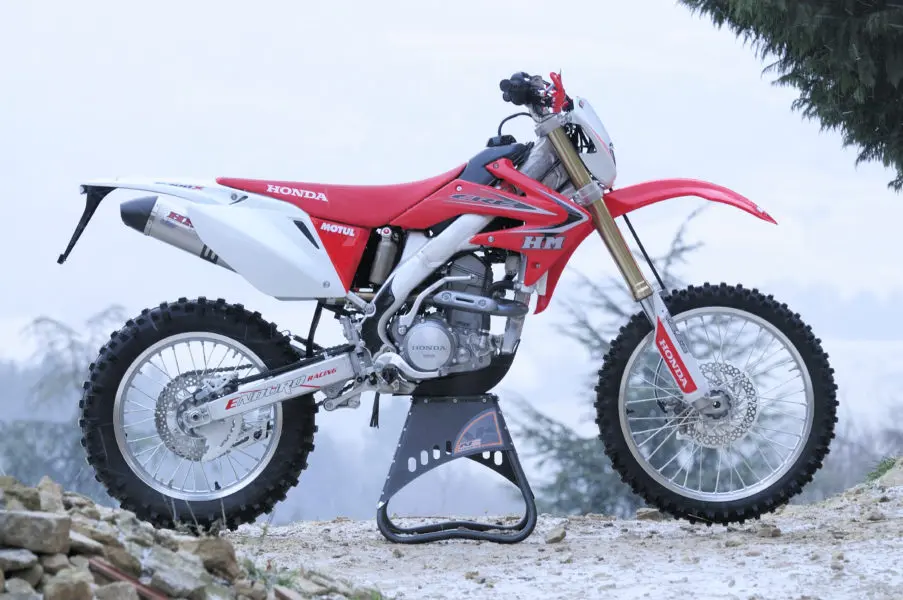 HM CRE F300 XB 2011
