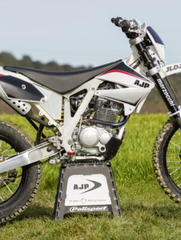 AJP PR4 Ultrapassar 2014
