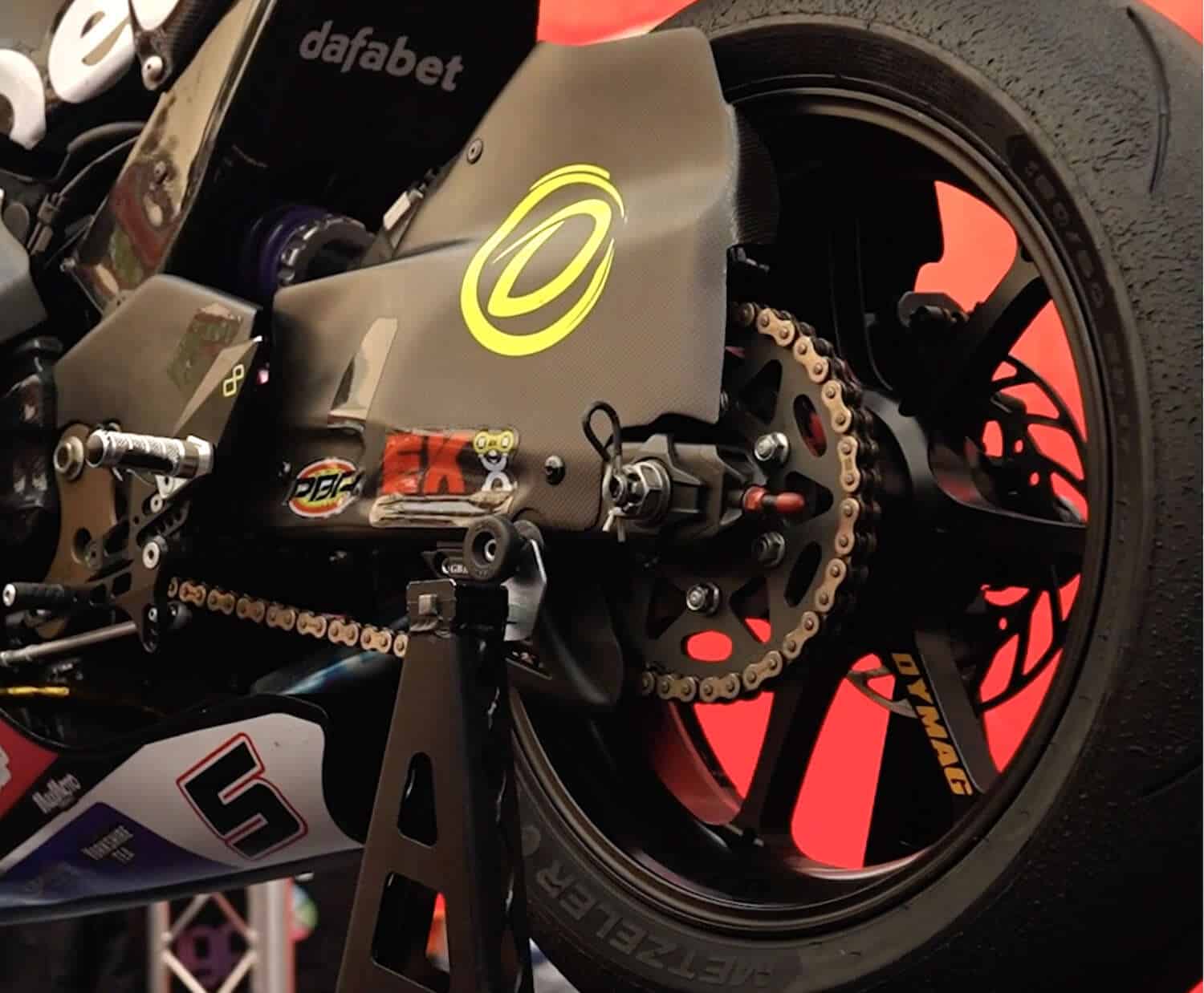 EK Chain chaîne moto
